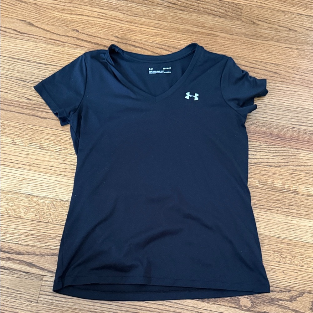 Under Armour Black V-Neck Short Sleeve Tee